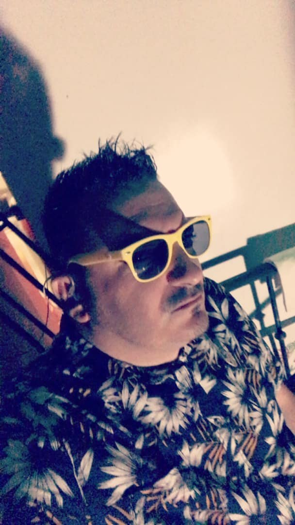 DENIS.V en soirée — 72044325_10220328529034323_2823200488923594752_o