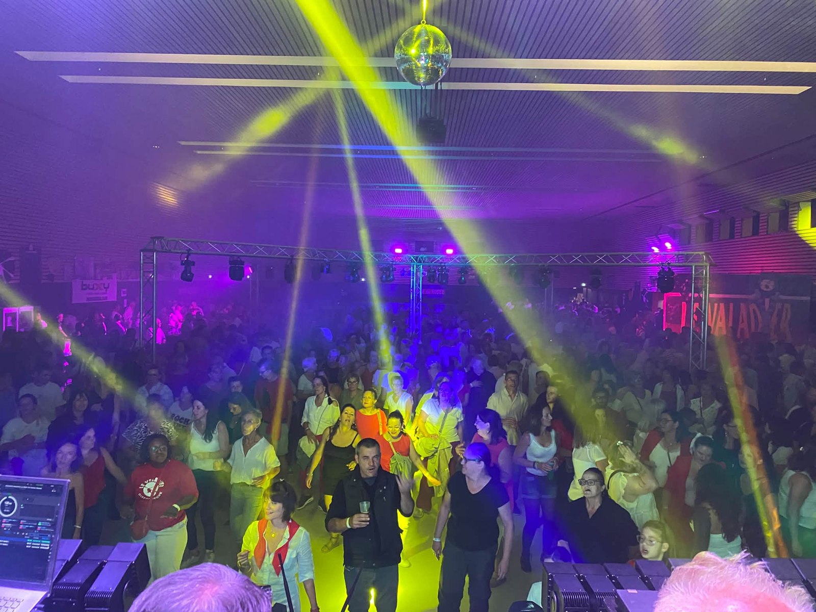 DENIS.V en soirée — 818384561_10244673825531520_9072975739695162319_n