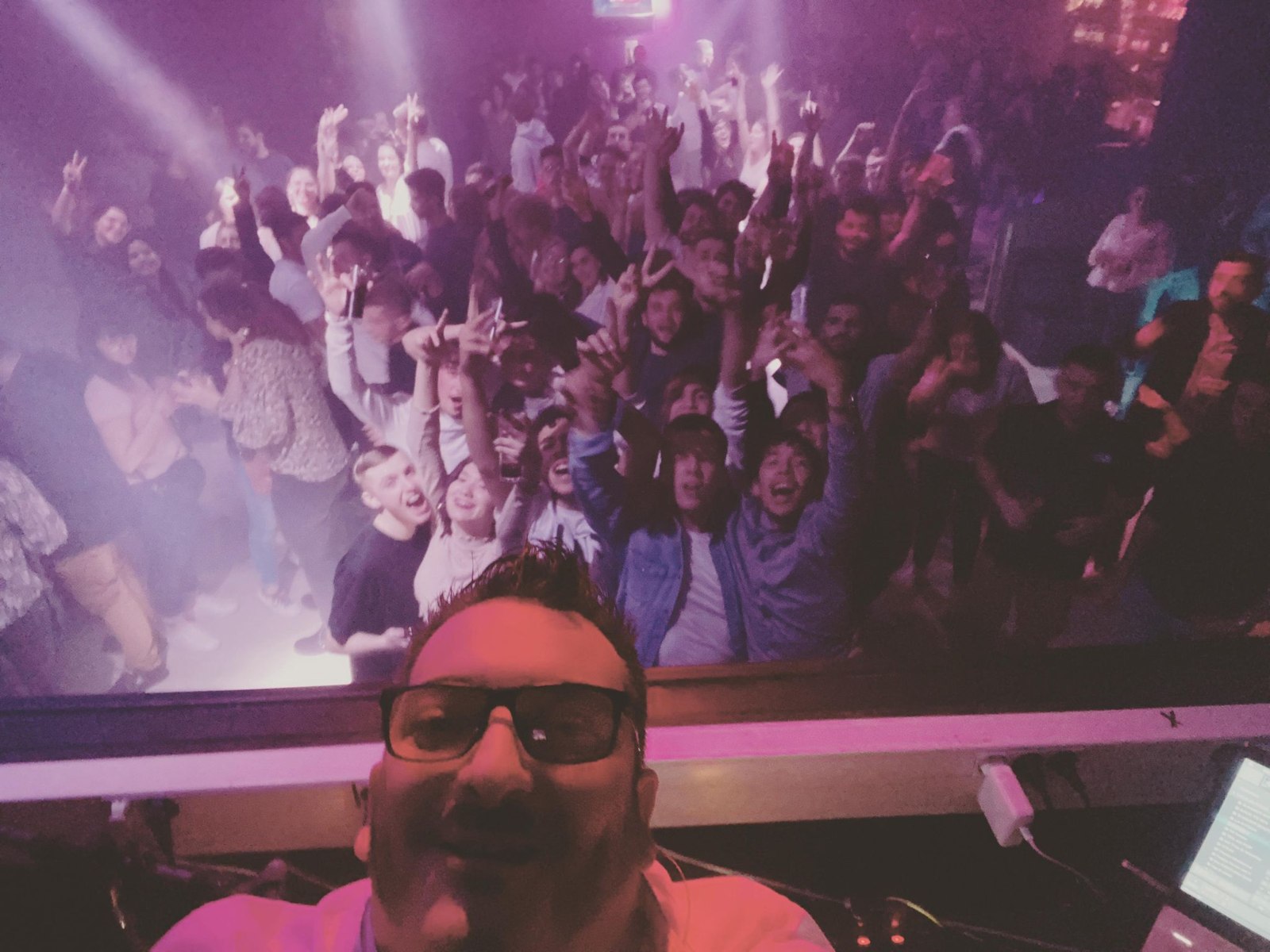 DENIS.V en soirée — TOTEM PARTY TOUR (12)(1)